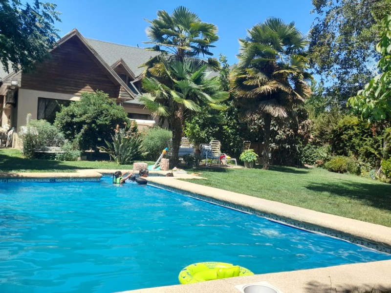 C&oacute;moda casa ubicada en Condominio Alpino, Machal&iacute;